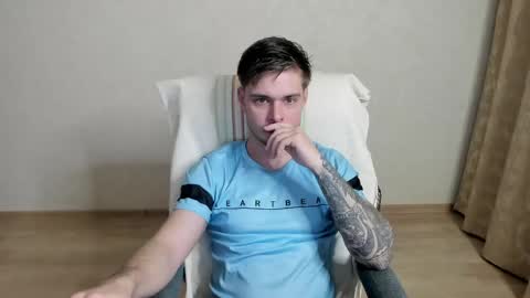 Snapshot of aurelius_x1 chatting on May 11, 2026, 8:06 pm Maks online show from May 11, 2026, 8:06 pm