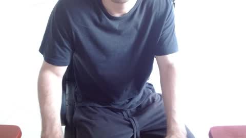 Snapshot of aureliv1 chatting on May 12, 2026, 10:18 pm Aureliano online show from May 12, 2026, 10:18 pm