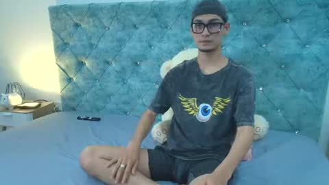Snapshot of auren_nova chatting on July 15, 2026, 12:32 pm auren_nova online show from July 15, 2026, 12:32 pm