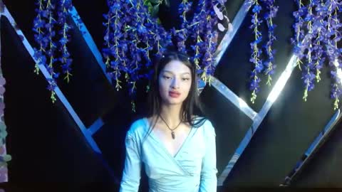 aurora online show from September 12, 2025, 5:57 pm