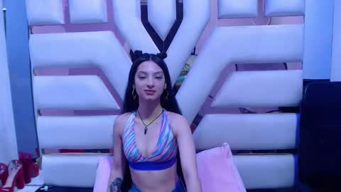 aurora online show from September 23, 2025, 1:58 pm