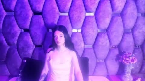 aurora online show from October 22, 2025, 2:39 pm