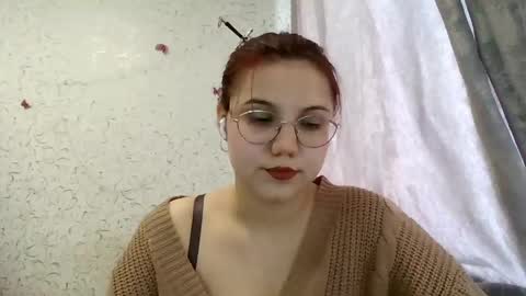 Snapshot of aurora_breeze chatting on May 3, 2026, 9:48 am Kiara Xanthe online show from May 3, 2026, 9:48 am
