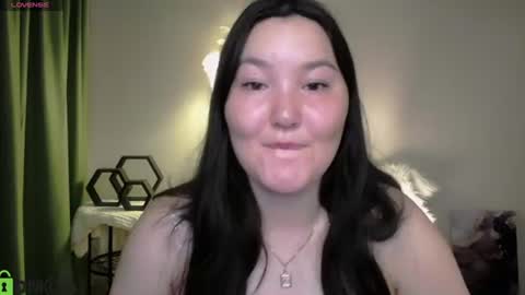 Snapshot of aurora_briggs chatting on July 8, 2026, 5:12 am Camila online show from July 8, 2026, 5:12 am