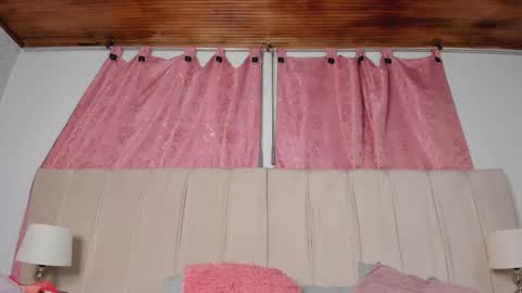 Snapshot of aurora_divine chatting on March 11, 2025, 7:25 pm aurora_divine online show from March 11, 2025, 7:25 pm