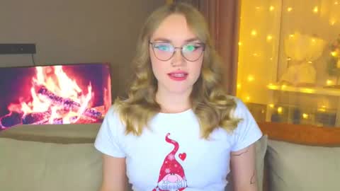 Kate online show from December 26, 2024, 7:05 pm