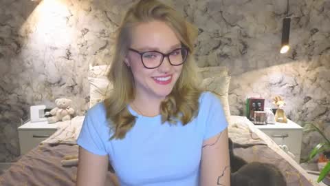 Kate online show from October 27, 2025, 4:11 pm