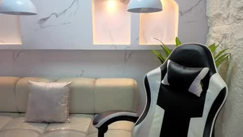 Snapshot of aurora_tp chatting on February 20, 2026, 7:47 pm AURORA online show from February 20, 2026, 7:47 pm