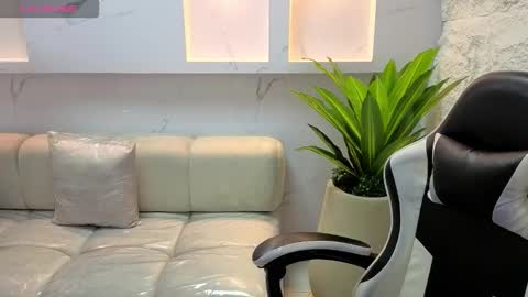 Snapshot of aurora_tp chatting on February 24, 2026, 2:20 am AURORA online show from February 24, 2026, 2:20 am