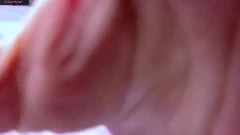 Snapshot of aurorablusssh_ chatting on December 13, 2025, 10:48 pm Aurora Follow me online show from December 13, 2025, 10:48 pm