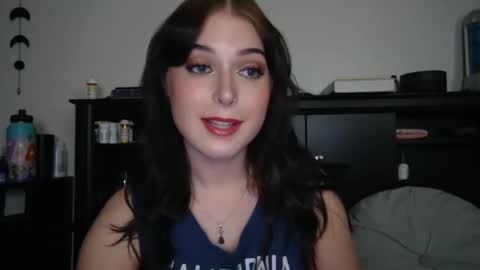 Snapshot of auroralightz1 chatting on October 19, 2025, 1:17 am auroralightz1 online show from October 19, 2025, 1:17 am