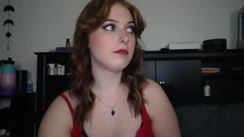 auroralightz1 online show from November 14, 2025, 11:46 pm