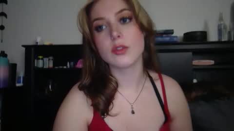 auroralightz1 online show from February 24, 2026, 2:09 am