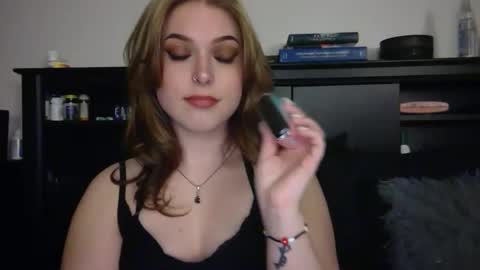 auroralightz1 online show from February 25, 2026, 7:45 pm