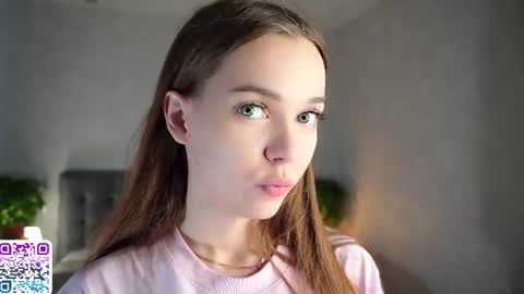 Snapshot of auroralowen chatting on July 8, 2026, 8:30 am Aurora online show from July 8, 2026, 8:30 am