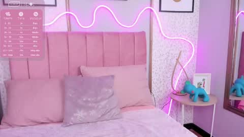 Mariana  online show from May 15, 2026, 11:34 pm