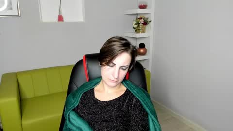 Aurora online show from December 12, 2024, 4:37 am