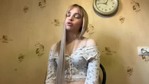 Katrina  online show from April 1, 2026, 3:09 pm