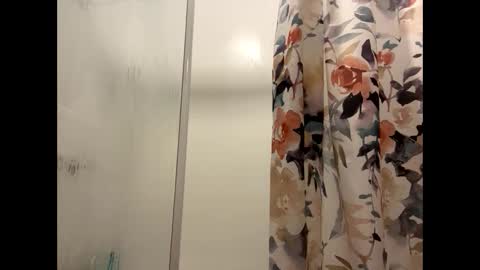 Milf4u online show from February 13, 2026, 8:43 am