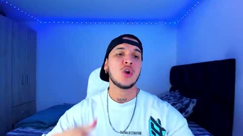 Snapshot of austin_curry chatting on December 16, 2024, 12:48 am A online show from December 16, 2024, 12:48 am