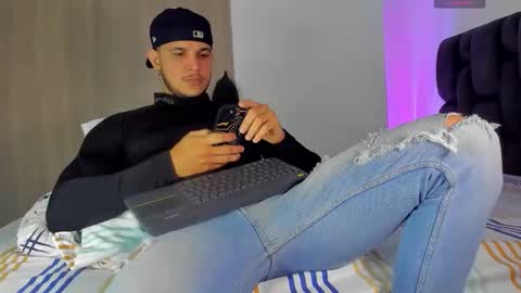 A online show from December 20, 2025, 11:34 pm