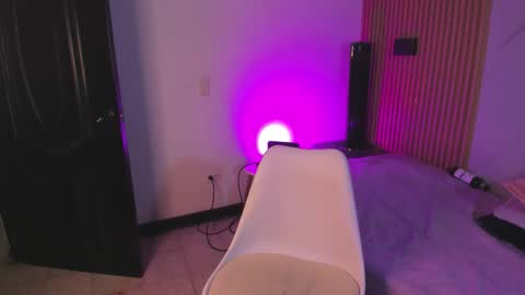 austin_rouse online show from February 13, 2026, 7:43 pm