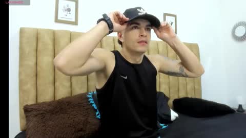 Snapshot of austinprrr chatting on November 28, 2025, 4:42 pm austinprrr online show from November 28, 2025, 4:42 pm