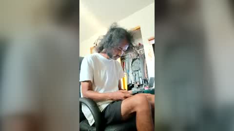 auzeleven online show from July 16, 2026, 2:01 pm