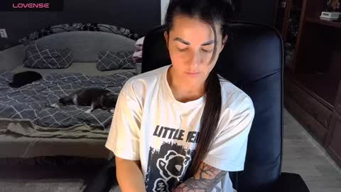 Ava online show from January 23, 2025, 12:30 pm