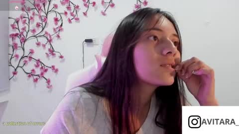 Snapshot of ava_broown chatting on May 6, 2026, 3:02 am online show from May 6, 2026, 3:02 am