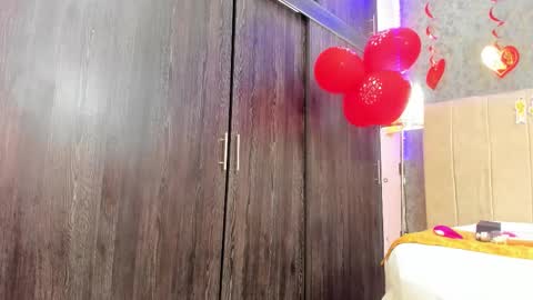 AVA online show from September 29, 2025, 1:00 am