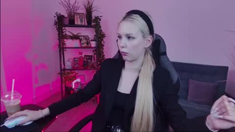 Ava nonude online show from September 22, 2025, 10:39 am