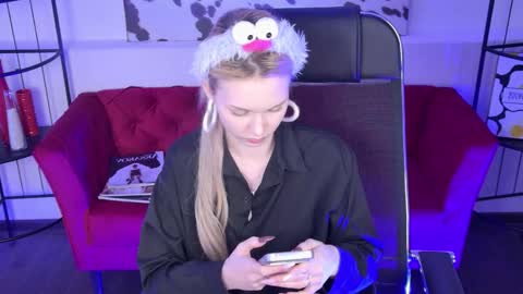 Ava nonude online show from February 25, 2026, 1:43 pm