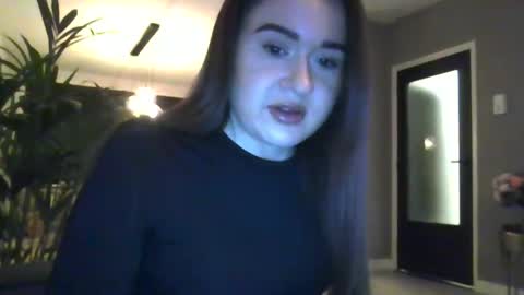 avajadey online show from February 19, 2025, 7:05 pm