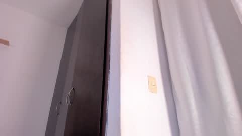 Avaline Help me reach 100 likes TRANSMISSION EVERY DAY FROM 39 PM online show from February 5, 2025, 3:23 am