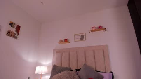 Avaline Help me reach 100 likes TRANSMISSION EVERY DAY FROM 39 PM online show from February 23, 2025, 2:07 am