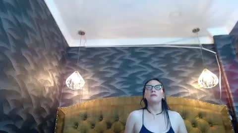 avanahomi online show from November 3, 2025, 11:37 pm