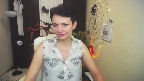 avasaturnian online show from October 19, 2025, 10:27 am