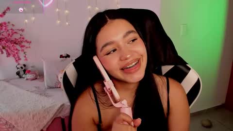 Ava  online show from January 15, 2026, 6:33 pm