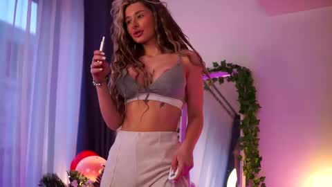 Carina online show from February 11, 2025, 5:26 am