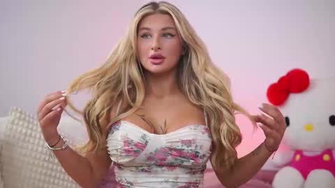 Carina online show from September 24, 2025, 9:18 pm