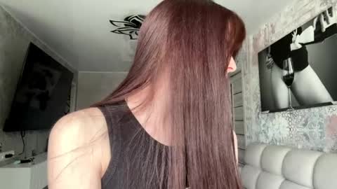 Lina online show from May 1, 2026, 10:53 am