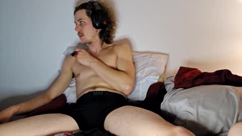 averageguytv online show from September 19, 2025, 3:08 am