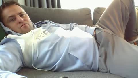 averagejoe2025 online show from November 25, 2025, 2:55 am