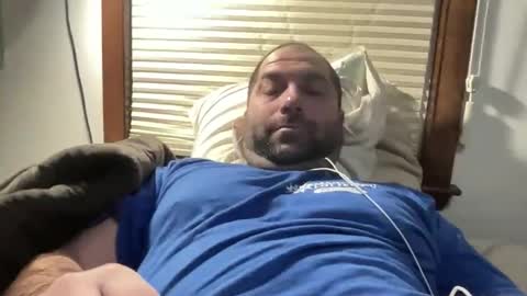 Snapshot of averagejoe345977 chatting on March 1, 2026, 8:27 am averagejoe345977 online show from March 1, 2026, 8:27 am