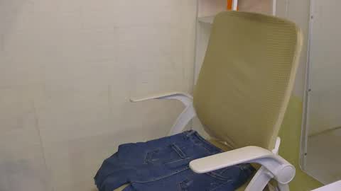 Snapshot of averageuncut1 chatting on February 8, 2026, 12:08 pm Rhian online show from February 8, 2026, 12:08 pm