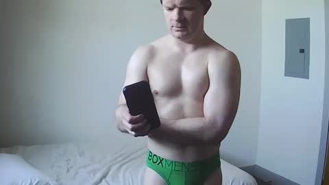 Avery online show from April 10, 2026, 9:30 pm