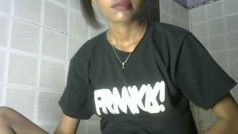 Snapshot of avery_lust01 chatting on July 20, 2026, 6:17 am avery_lust01 online show from July 20, 2026, 6:17 am