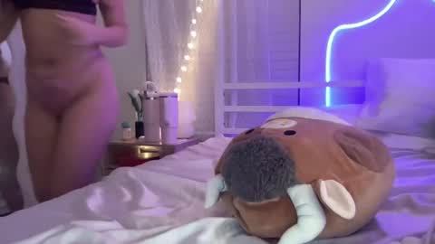 Snapshot of averyraemiller chatting on February 18, 2025, 4:15 am averymillerr online show from February 18, 2025, 4:15 am