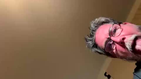 Snapshot of avgtl chatting on November 1, 2025, 12:01 am Avgtl online show from November 1, 2025, 12:01 am